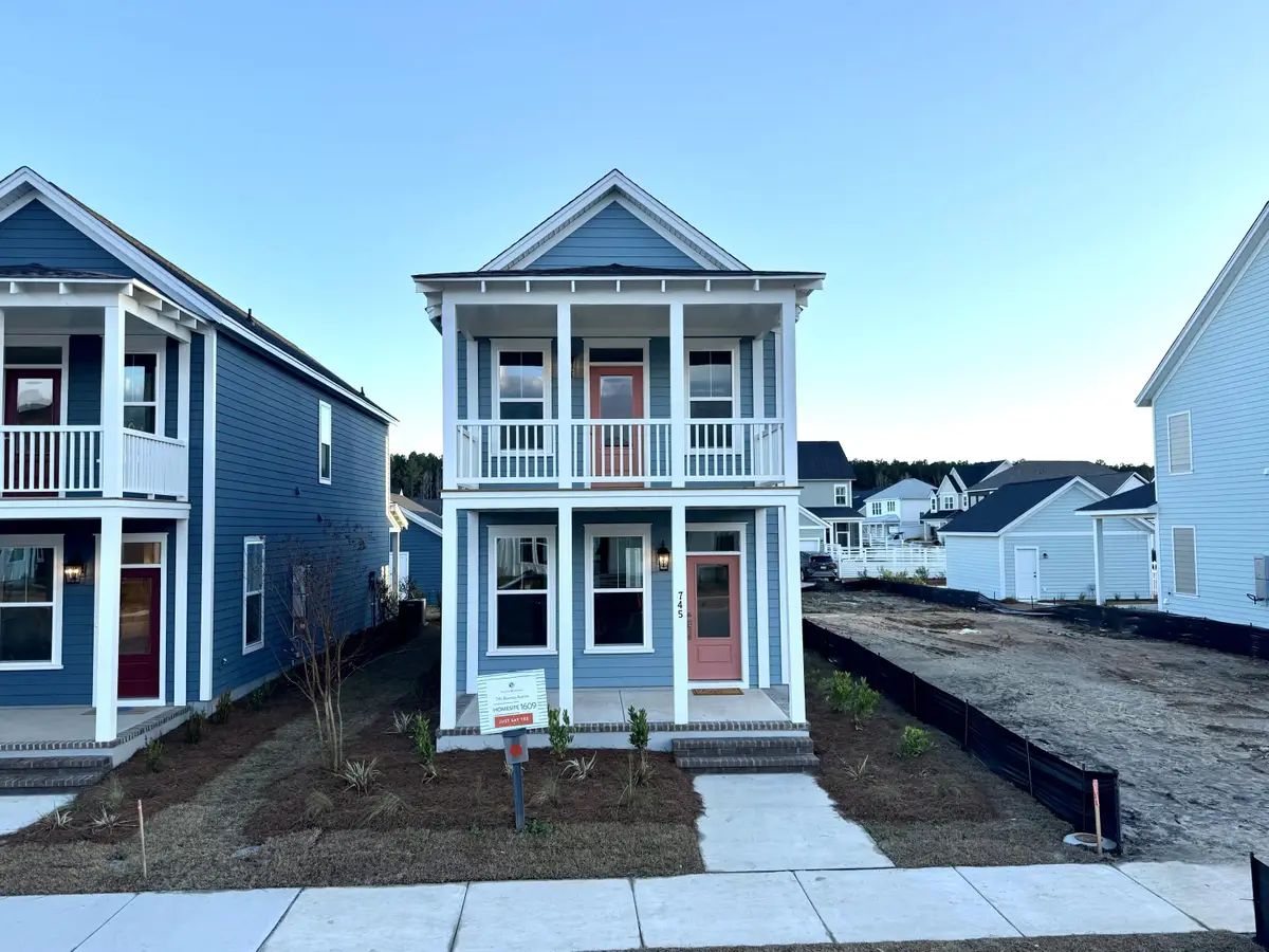 745 Blueway Avenue, Summerville, SC 29486 - Image #1