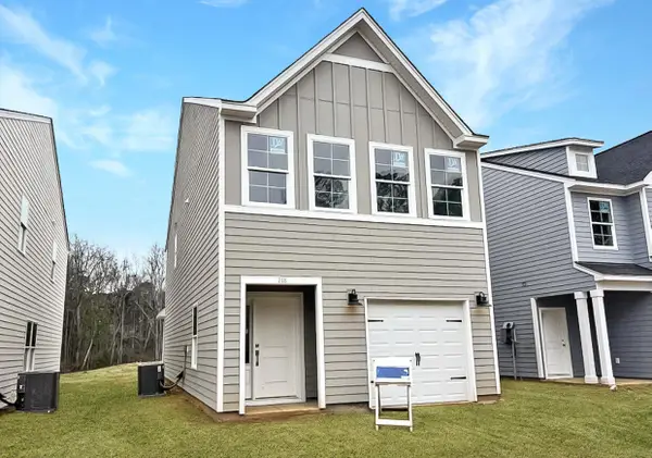 218 Central Creek Drive, Goose Creek, SC 29445