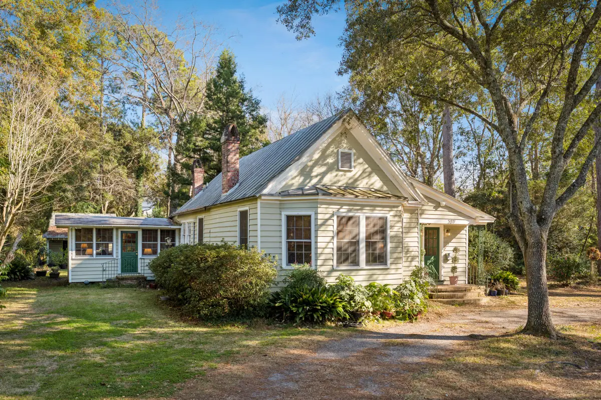 207 W Carolina Avenue, Summerville, SC 29483 - Image #1
