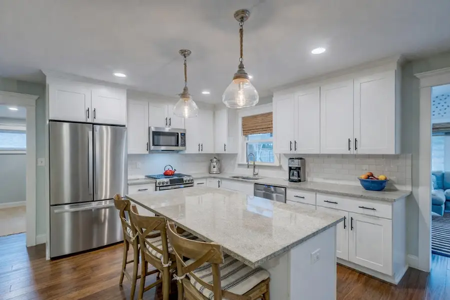 902 Mikell Drive, Charleston, SC 29412 - Image #3