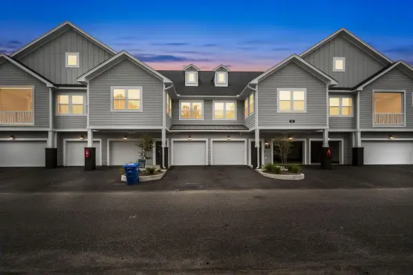 501 Raes Court #204, Charleston, SC 29414