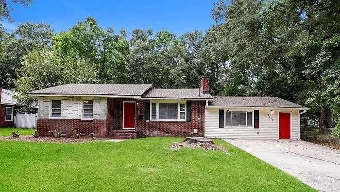 7031 N Kenwood Drive, North Charleston, SC 29406 - Image #1