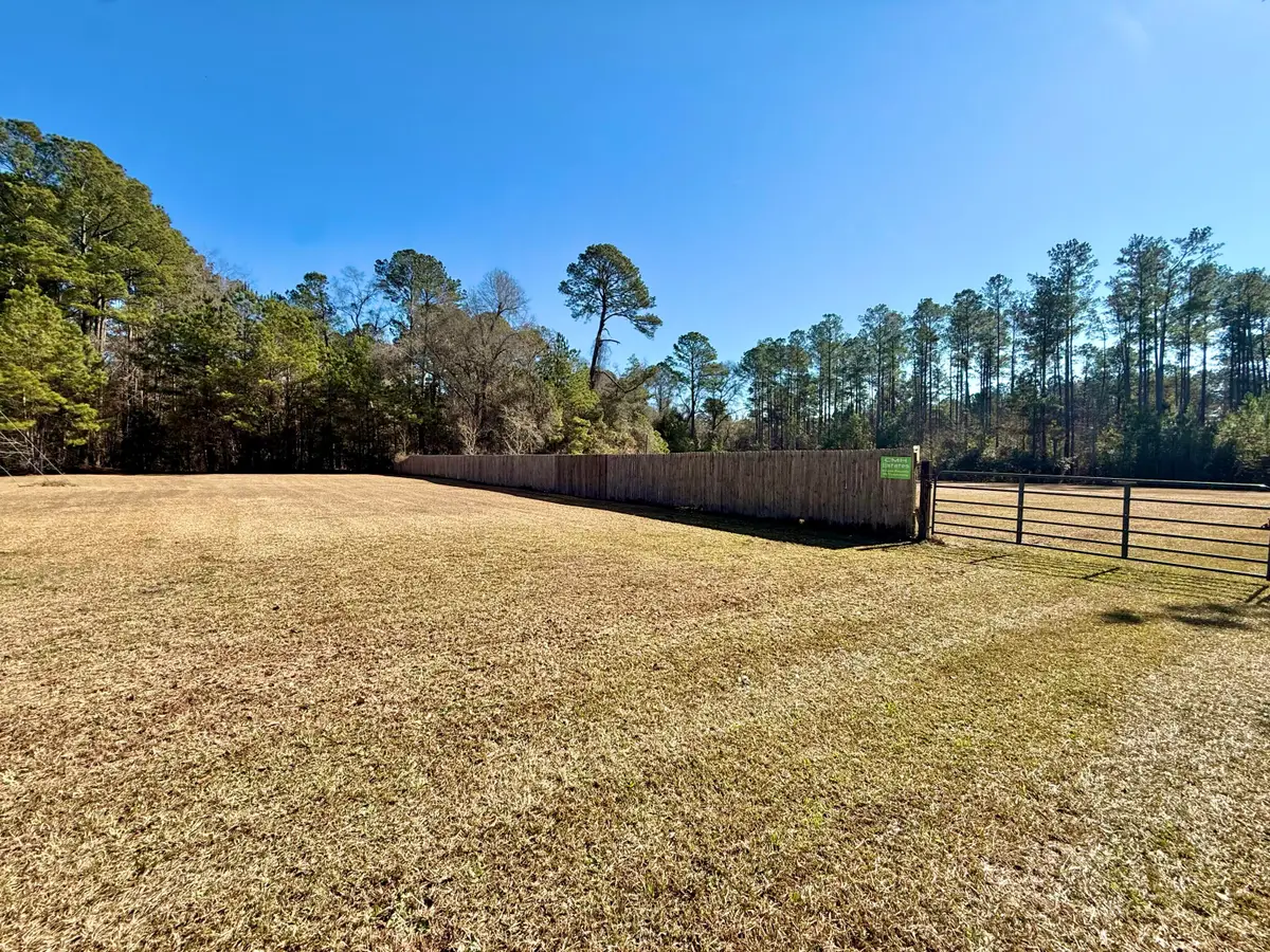 197 Acorn Road, Walterboro, SC 29488 - Image #1