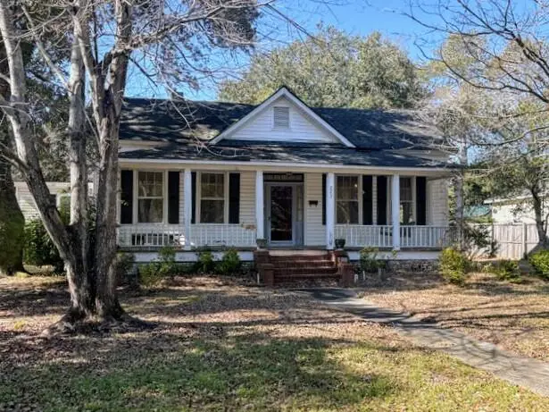 227 N Church Street, Manning, SC 29102 - #1