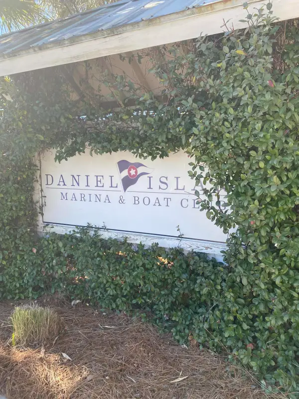 699 Marina Drive #Q10  (B302), Charleston, SC 29492