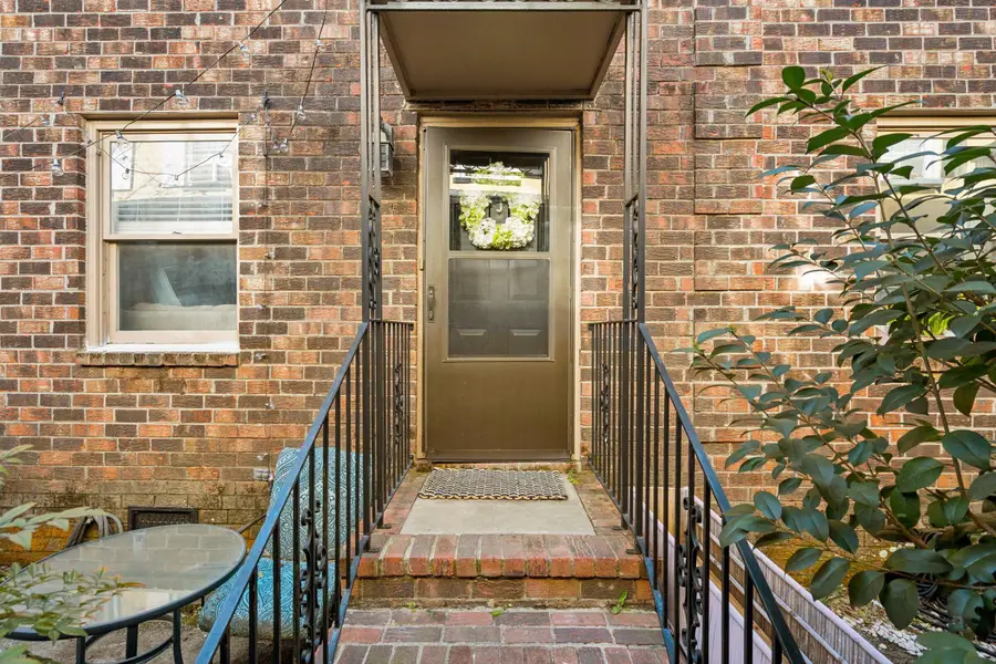 24 Bee Street #Apt J, Charleston, SC 29403 - #2