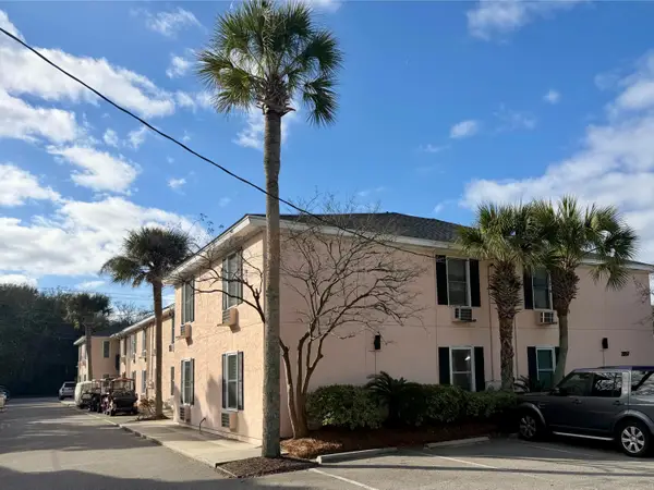 2057 Middle Street #Apt 10, Sullivans Island, SC 29482