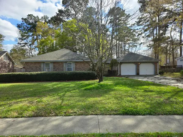 106 Queensbury Circle, Goose Creek, SC 29445