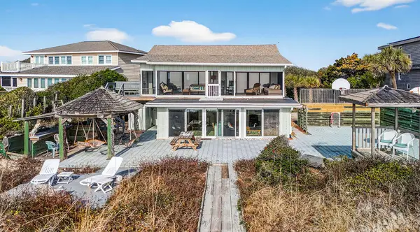 472 Myrtle Avenue, Pawleys Island, SC 29585