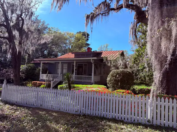 102 S Palmetto Street, Summerville, SC 29483