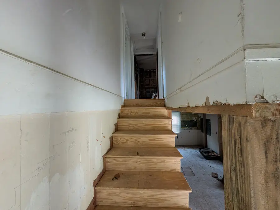 207 Raysor Street, Saint George, SC 29477 - #3