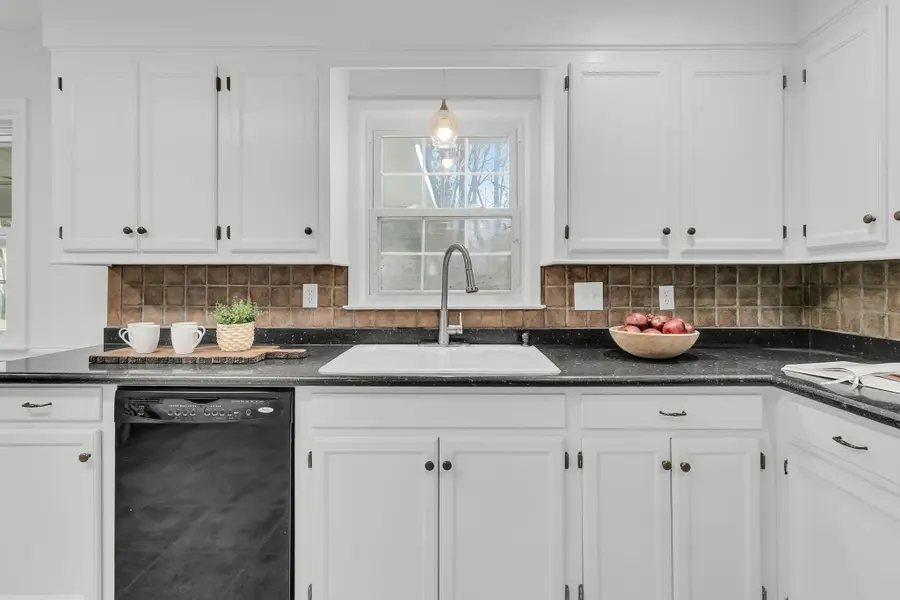 404 Forest Circle, Summerville, SC 29483 - #3