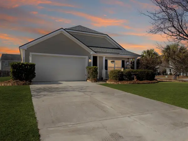 408 Lakewind Drive, Moncks Corner, SC 29461