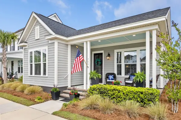 704 Triangle Lane, Summerville, SC 29486