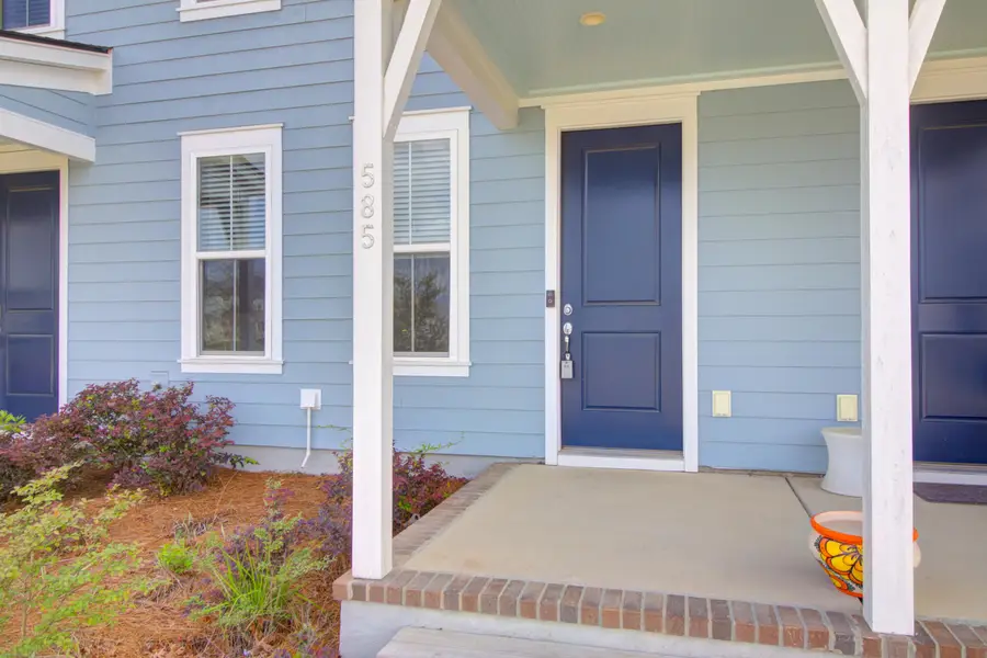 585 Blueway Avenue, Summerville, SC 29486 - #3