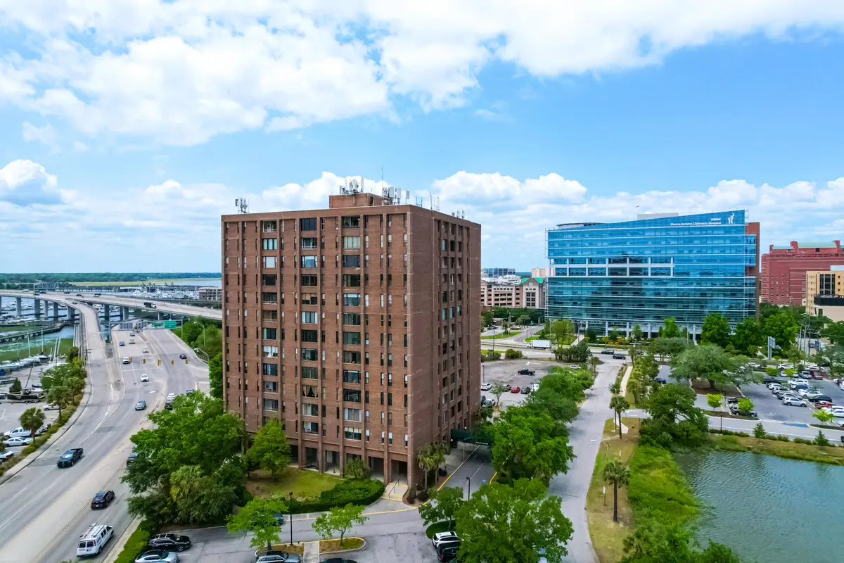 14 Lockwood Drive #Apt 9J, Charleston, SC 29401 - #1
