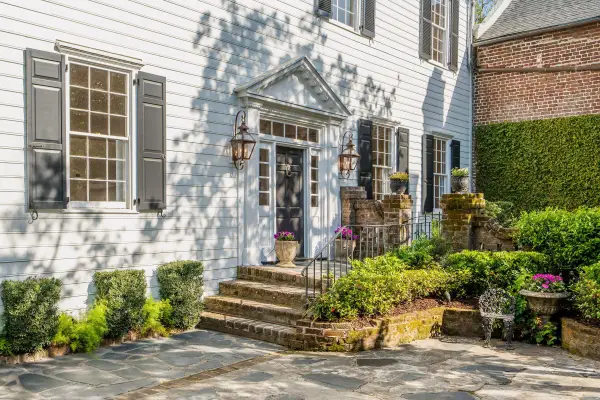 19 Water Street, Charleston, SC 29401