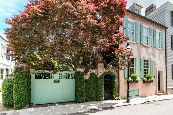 8 Orange Street, Charleston, SC 29401