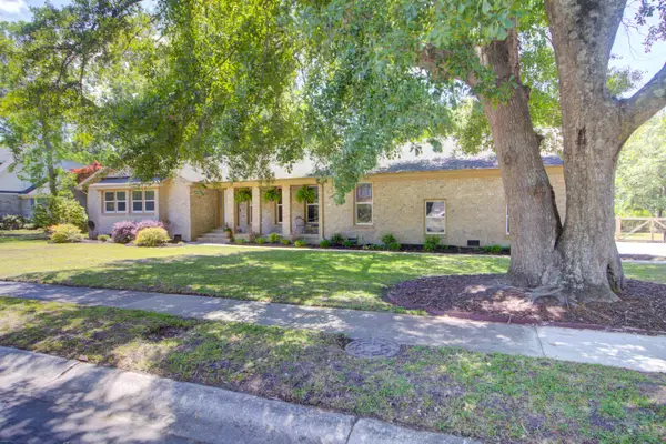 2252 Forest Lakes Boulevard, Charleston, SC 29414