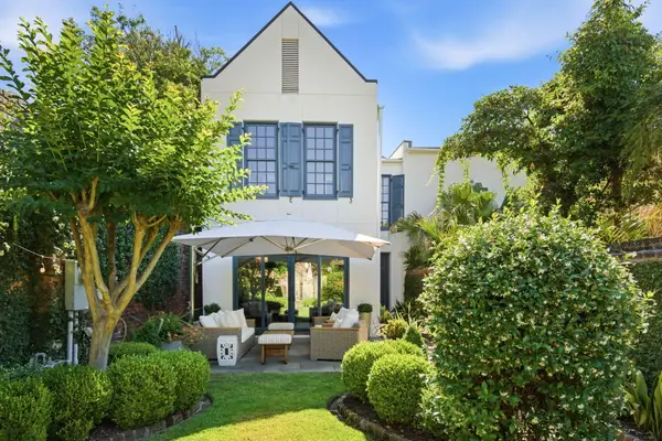 4 Bedons Alley, Charleston, SC 29401