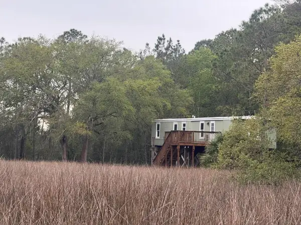 15014 Bennetts Point Road, Green Pond, SC 29446