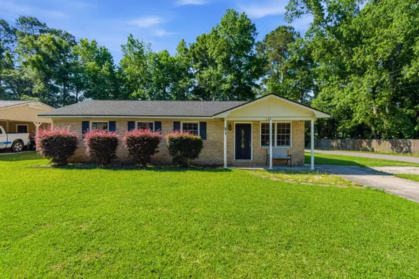122 Longleaf Drive, Summerville, SC 29483