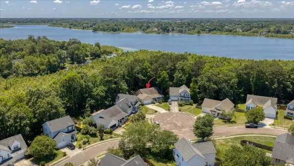 135 Hanahan Plantation Circle, Hanahan, SC 29410