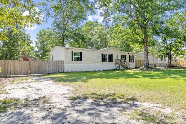 1040 Longpoint Road, Cross, SC 29436