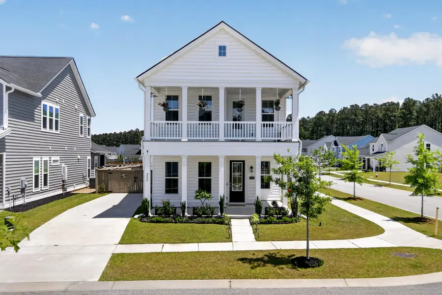 202 Narrowleaf Avenue, Summerville, SC 29485 - #3