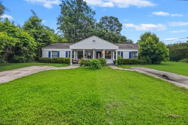 4630 Oakwood Avenue #A&B, North Charleston, SC 29405
