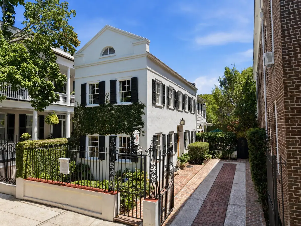 35 Wentworth Street, Charleston, SC 29401 - #1