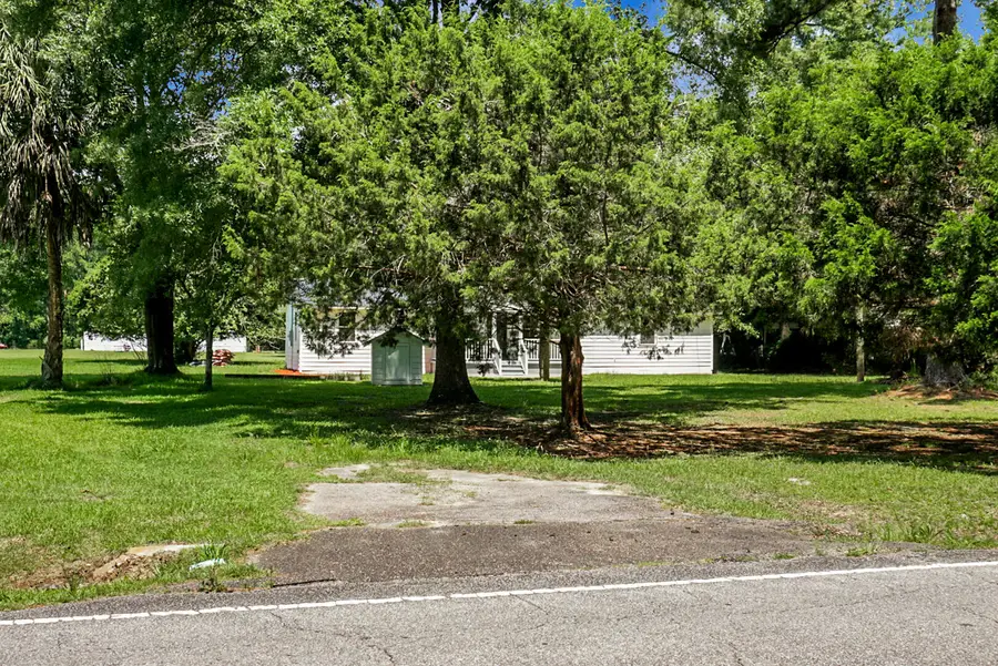 1393 Harristown Road, Bonneau, SC 29431 - #3