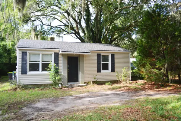 906 Woodward Avenue, Beaufort, SC 29902