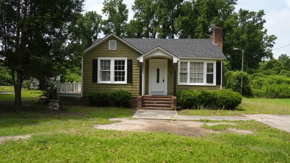 509 E Moore Street, Olanta, SC 29114 - #1