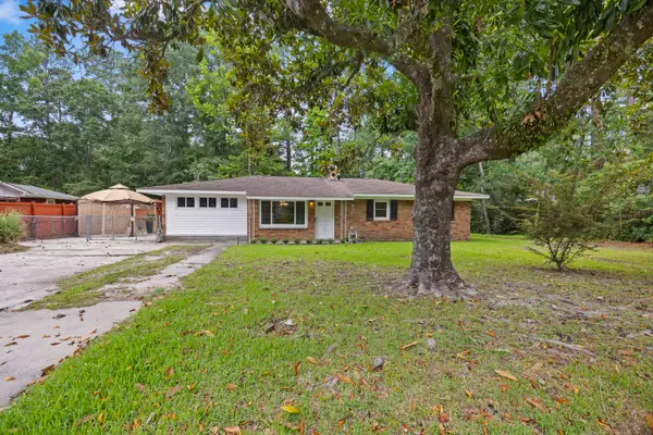 124 Helen Drive, Summerville, SC 29483