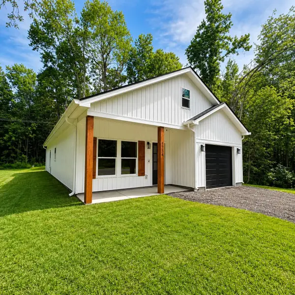 5734 Glifton Avenue, Ravenel, SC 29470