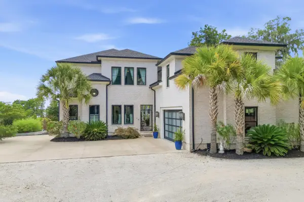 547 Bannockburn Drive, Pawleys Island, SC 29585