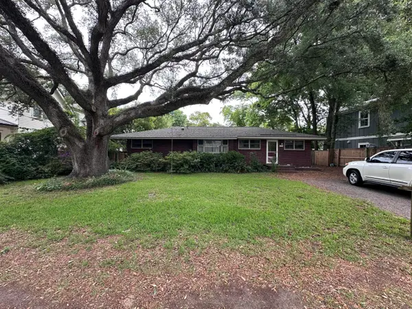 1496 Seminole Street, Mount Pleasant, SC 29464
