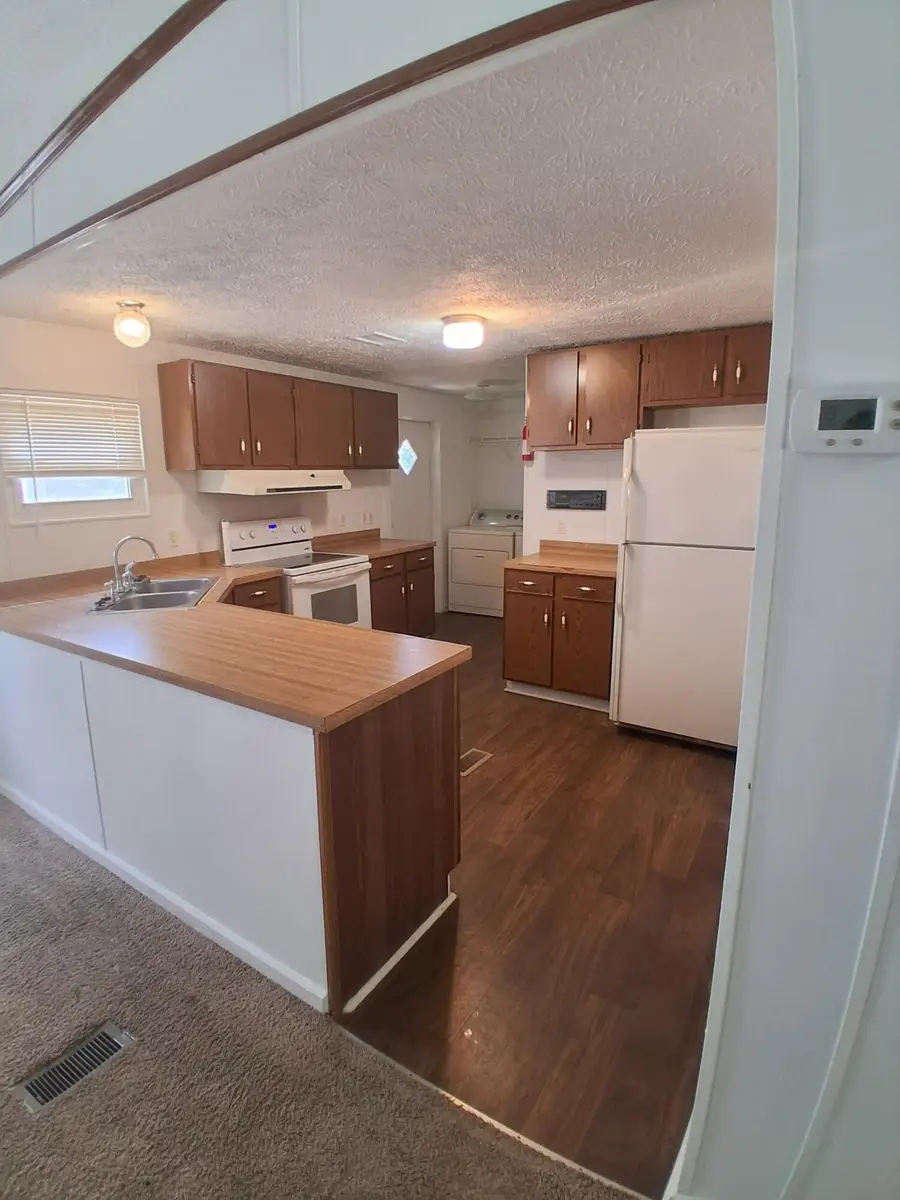 139 Speedway Court, Saint Matthews, SC 29135 - #2