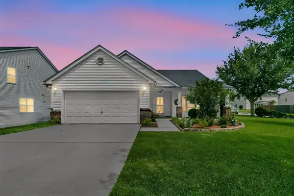 558 Holiday Drive, Summerville, SC 29483