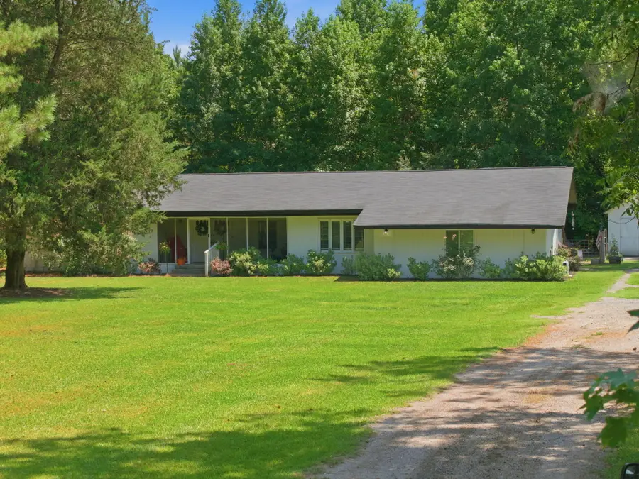 303 Woodbridge Road, Saint George, SC 29477 - #3