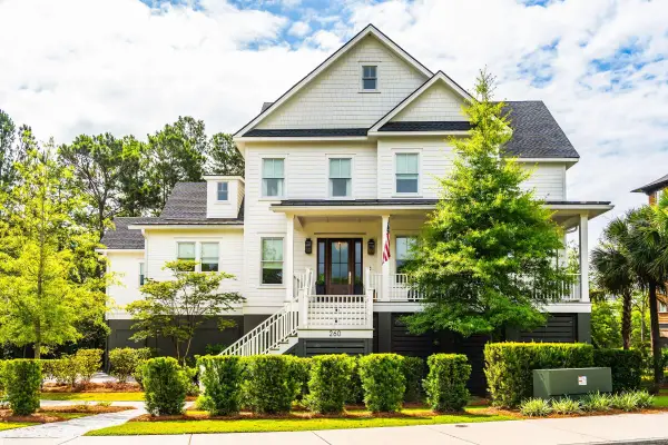 260 Island Park Drive, Daniel Island, SC 29492