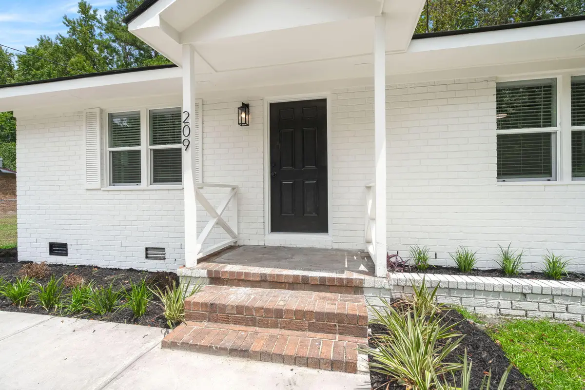 209 Grayson Street, Walterboro, SC 29488 - #1