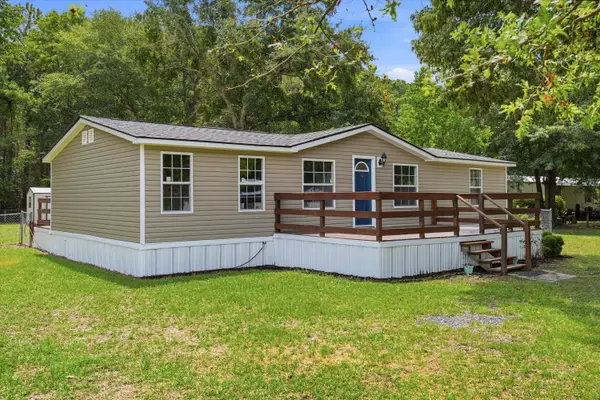 522 Pauline Drive, Bonneau, SC 29431
