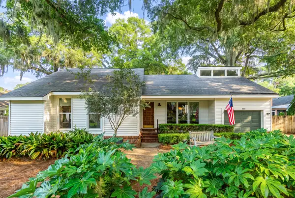 993 Sea Gull Drive, Mount Pleasant, SC 29464