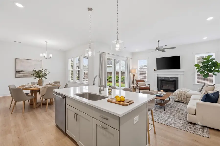 601 Blueway Avenue, Summerville, SC 29486 - #2