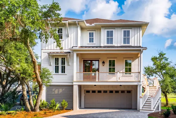 813 Harbour Watch Court, Mount Pleasant, SC 29464
