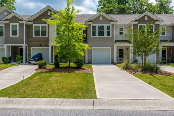 4589 Palm View Circle, North Charleston, SC 29418