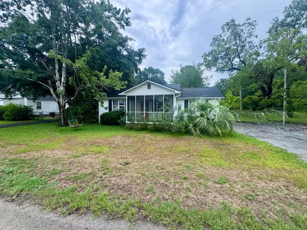 103 E Elmwood Street, Andrews, SC 29510