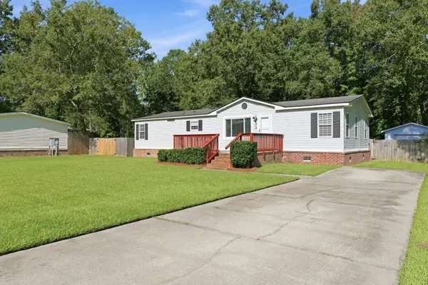 102 Dean Drive, Summerville, SC 29483